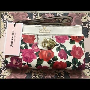 ✨HP✨Juicy Couture Charm School Wristlet
